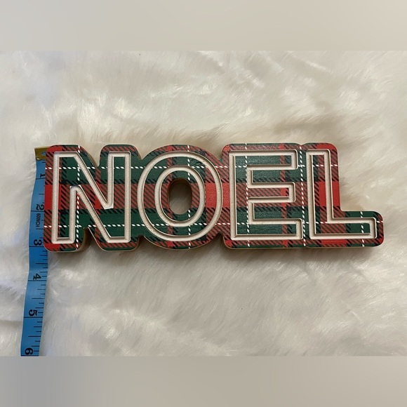 Noel Holiday Decor - Picture 5 of 6